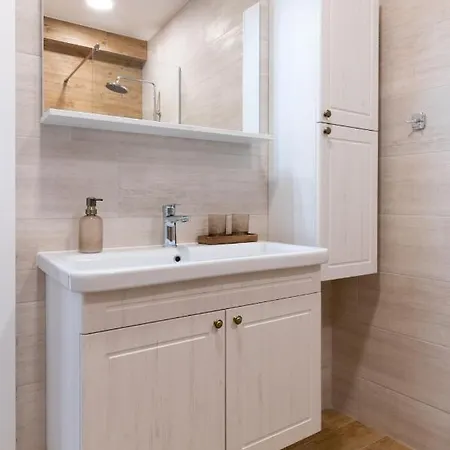 Appartement Apartman Plantak, Novo, Wi-fi, Terasa, Parking *
