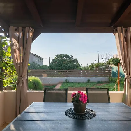 Apartman Plantak, Novo, Wi-fi, Terasa, Parking Appartement