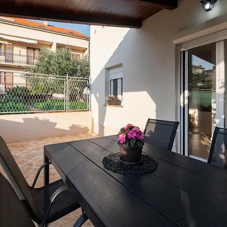 Apartman Plantak, Novo, Wi-fi, Terasa, Parking